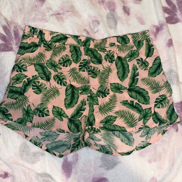 Palm Printed Shorts - Picture 1 of 8